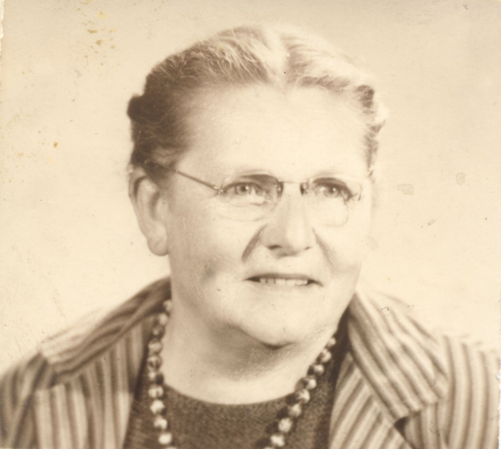 Ludmila Karešová(Čapková)sestra Rozálie