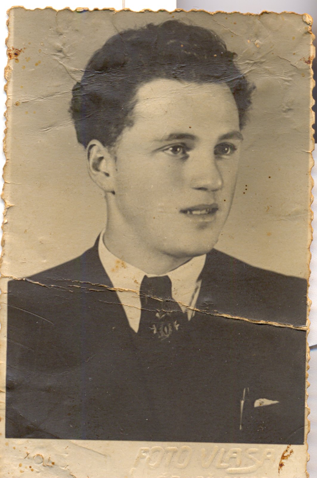 1942