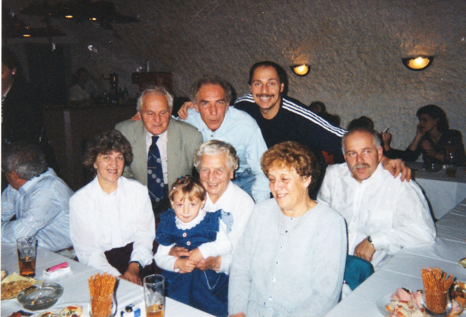 2000 (2)